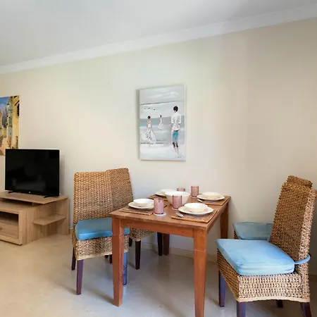 Pia's Sea Dream By Interhome דירה *